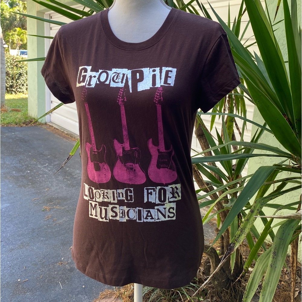 Fender Guitar Tshirt Groupie